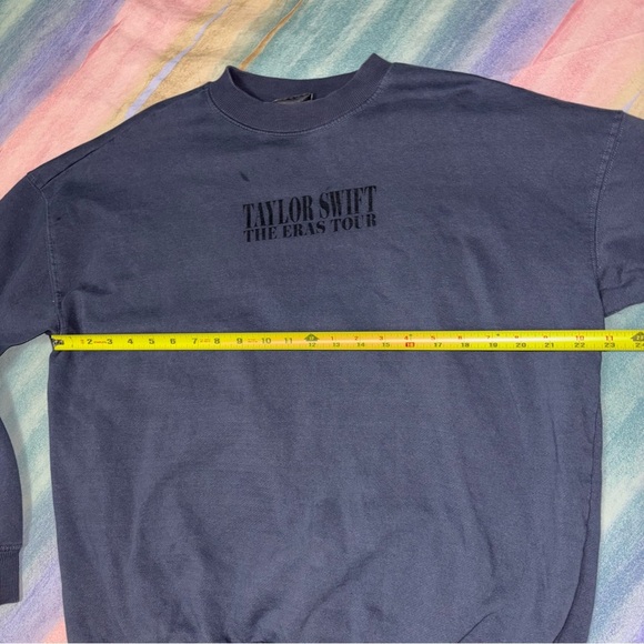 RARE Taylor Swift Blue Crewneck Sweater - Size S oversized - Picture 6 of 6